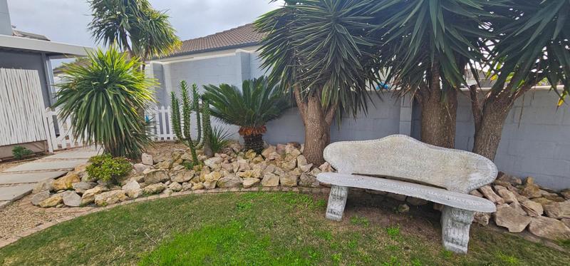 5 Bedroom Property for Sale in Country Club Western Cape